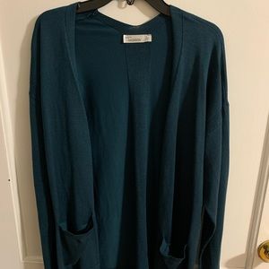 Women’s knitted cardigan